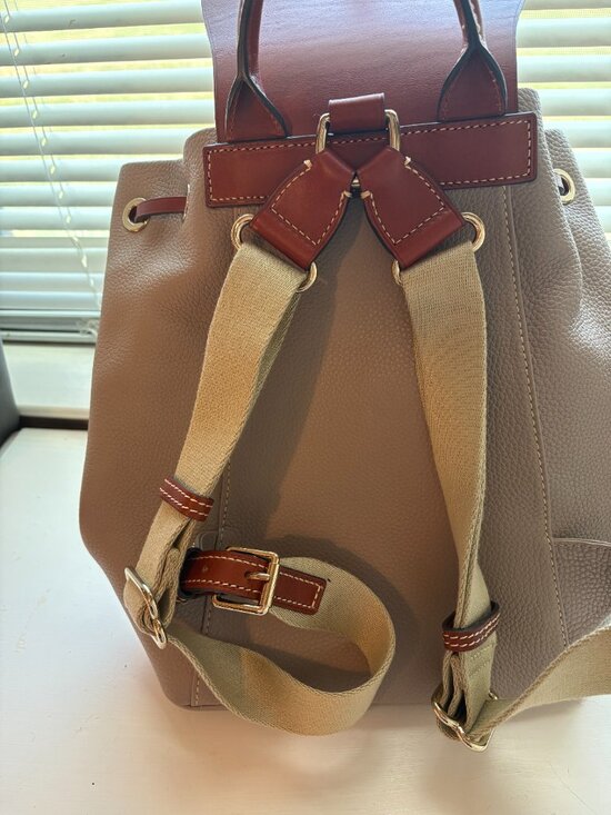 Dooney & Bourke Small Allie Backpack R0250 TP Taupe Leather – NEW Never Used main image 7